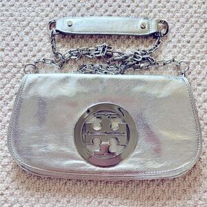 Tory Burch Metallic Logo clutch crossbody bag silver